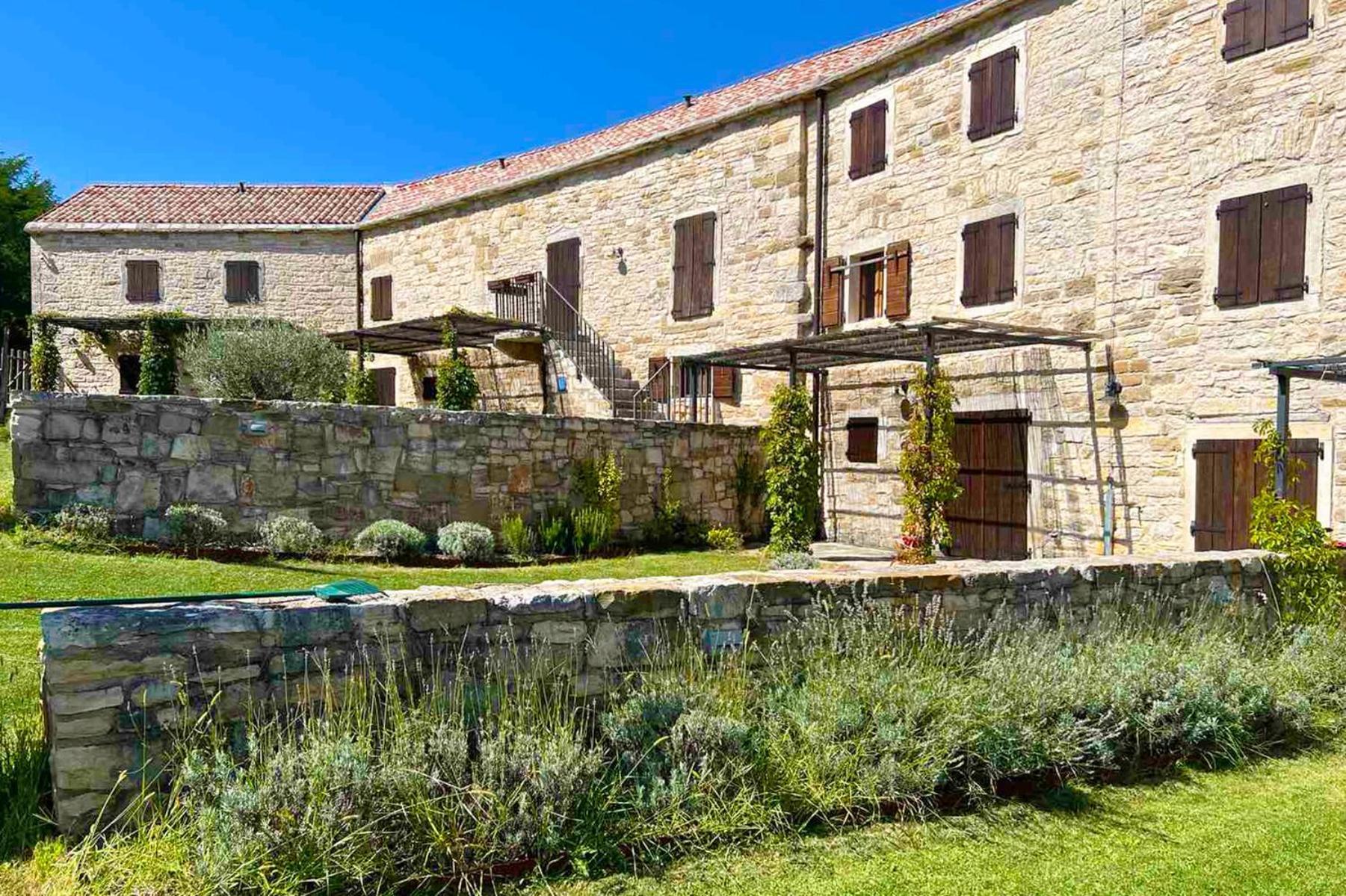 Villas Martincici With Large Pool グロジュニャン エクステリア 写真